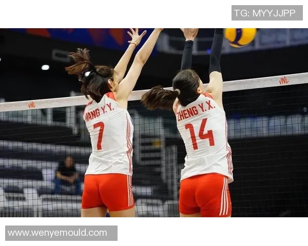 上海排球队在亚运会中的灵活性表现引发热议展现团队协作与战术创新